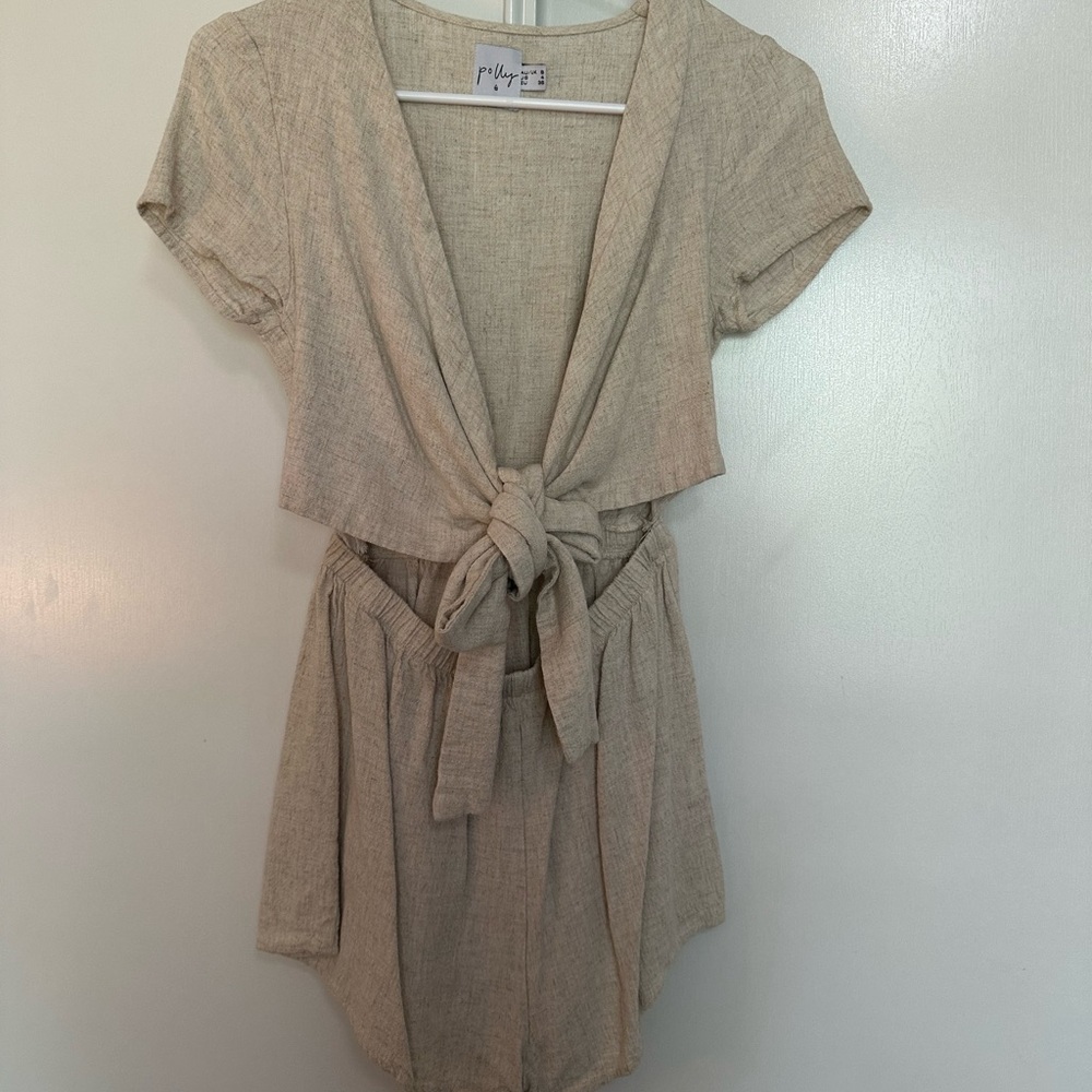 Princess Polly Linen Romper with Cutout in Front Size 4